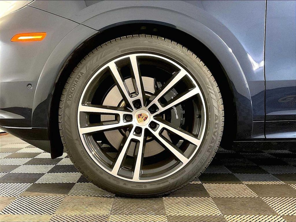 صورة مصغرة 11 لـ 2026 Porsche CAYENNE GTS