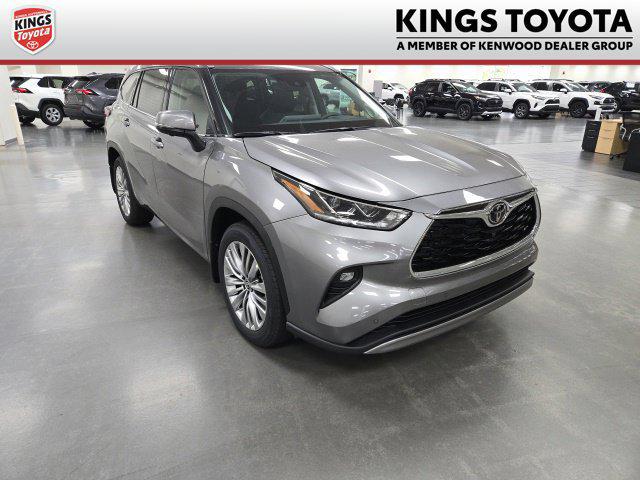 New 2026 Toyota Highlander Platinum