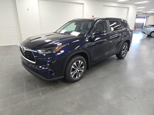 صورة مصغرة 2 لـ 2026 Toyota HIGHLANDER XLE