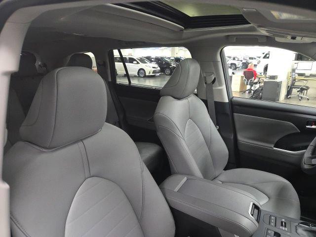 صورة مصغرة 10 لـ 2026 Toyota HIGHLANDER XLE