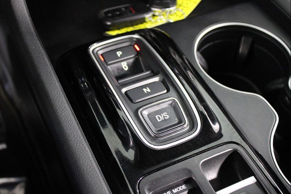 2023 Honda PILOT 2WD SPORT — миниатюра 19