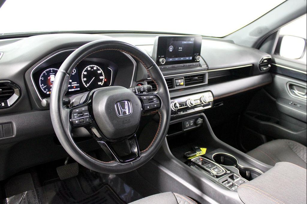 صورة 8 لـ 2023 Honda PILOT 2WD SPORT