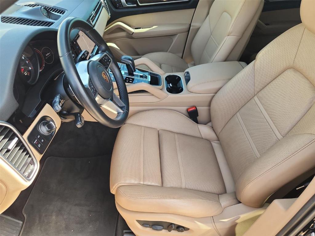 2022 Porsche CAYENNE BASE thumbnail 19