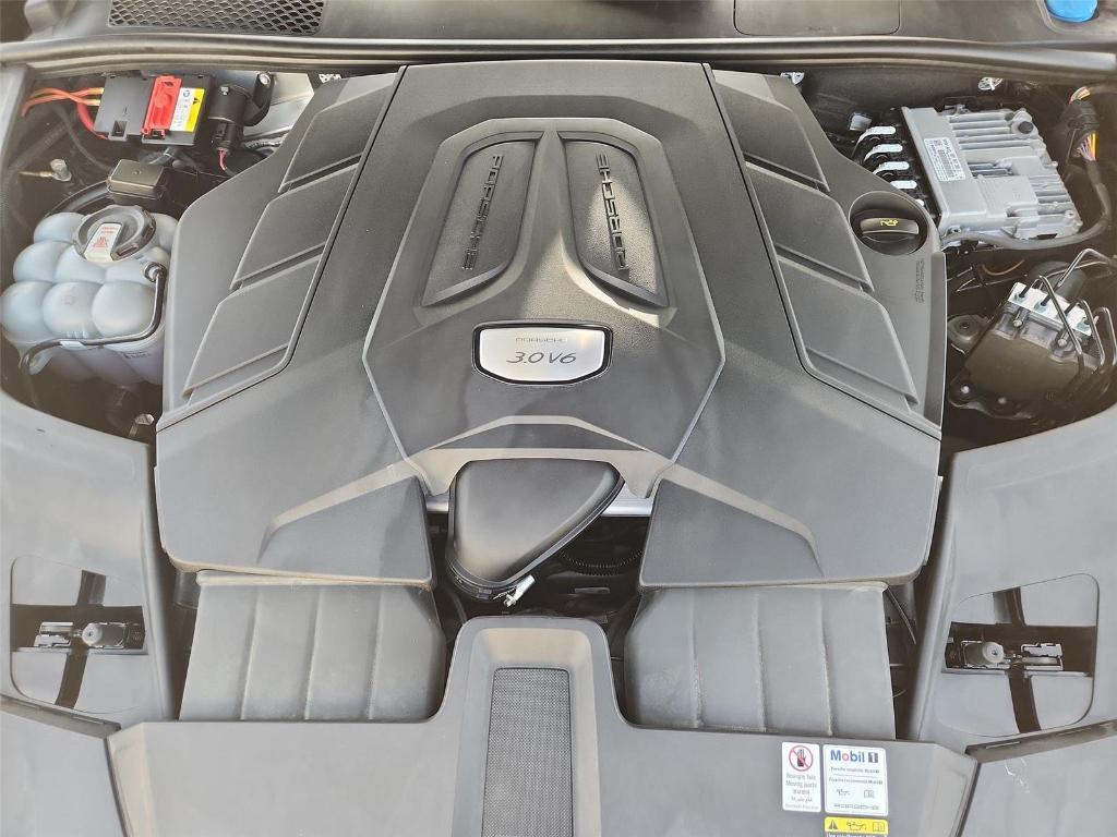 2022 Porsche CAYENNE BASE thumbnail 30
