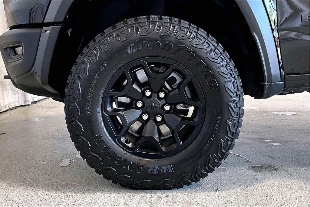 صورة 8 لـ 2026 RAM 1500 RHO CREW CAB 4X4 5'7' BOX