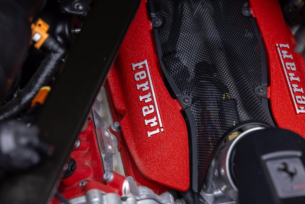 2021 Ferrari SF90 STRADALE COUPE 缩略图 29