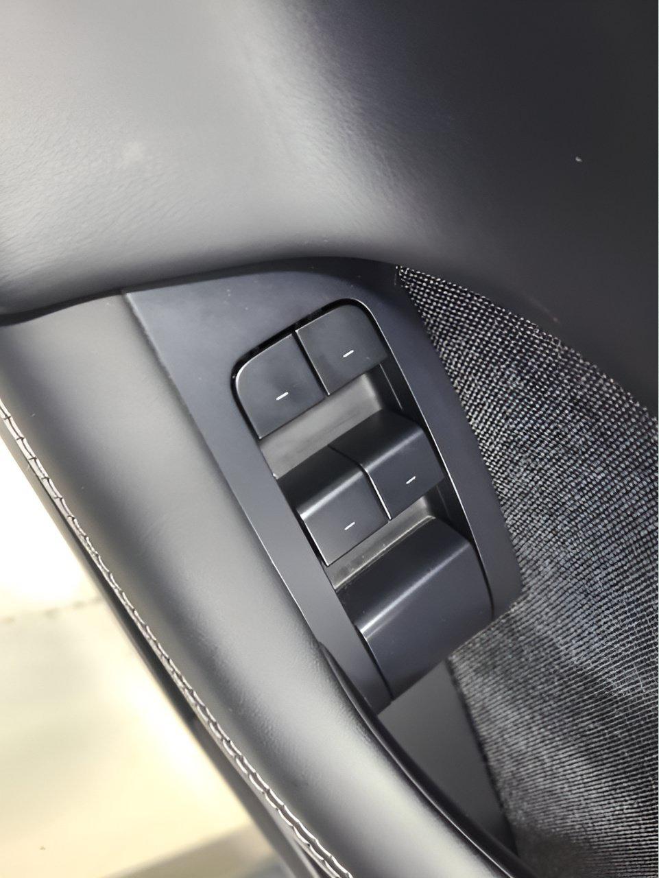 صورة مصغرة 21 لـ 2023 Tesla MODEL X STANDARD RANGE
