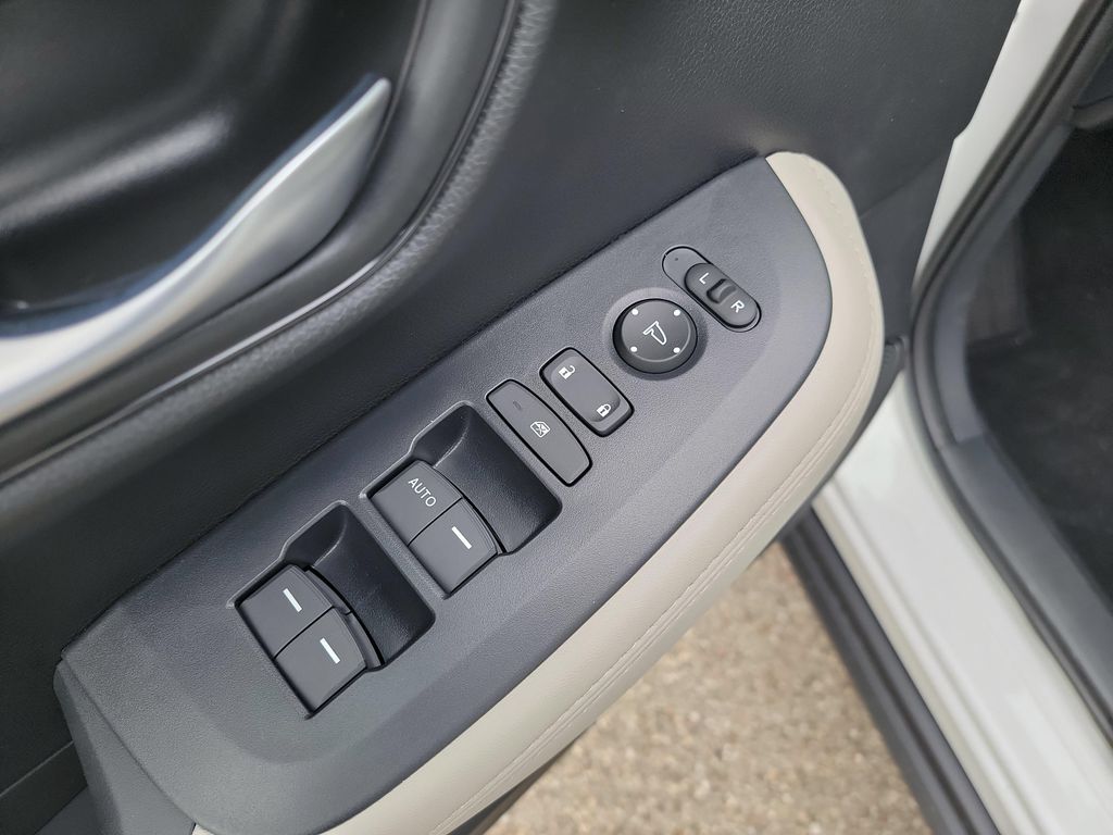 2027 Honda HR-V LX — миниатюра 14