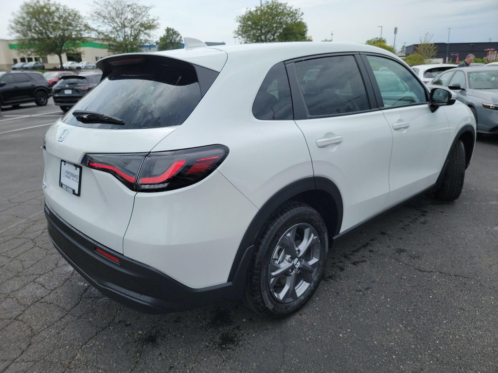 2027 Honda HR-V LX 照片 9