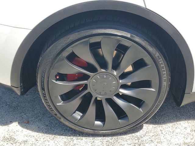 TESLA MODEL Y PERFORMANCE DUAL MOTOR ALL-WHEEL DRIVE - 7