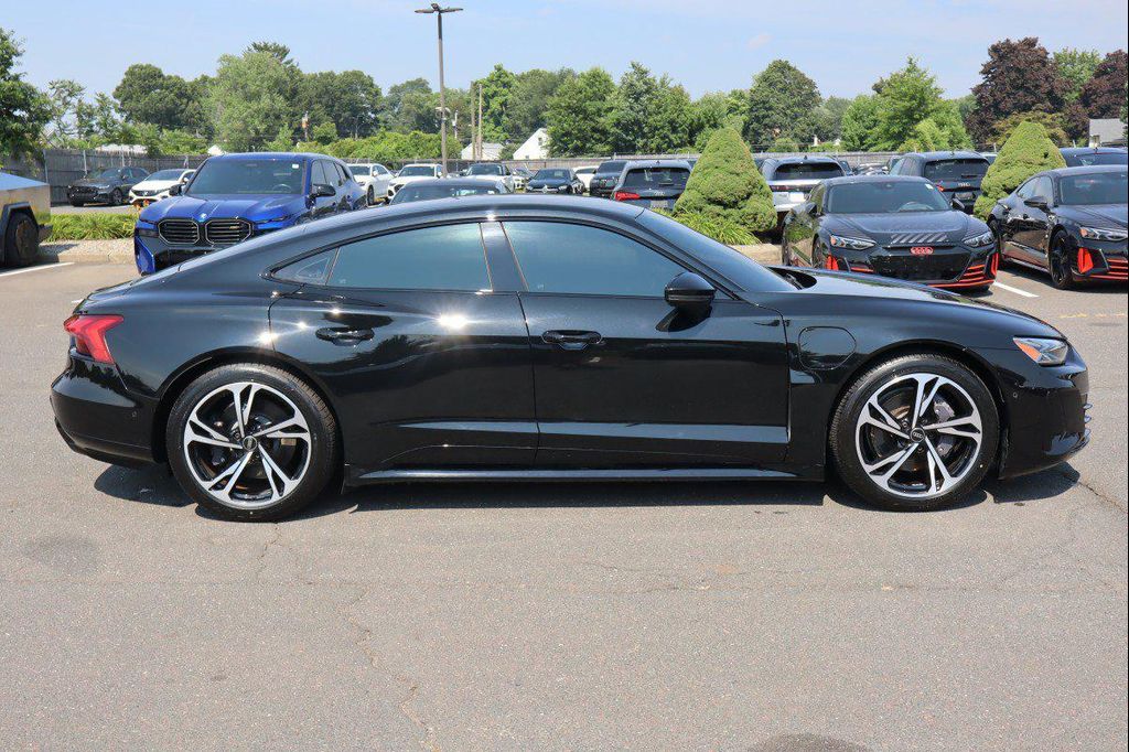 صورة 4 لـ 2023 AUDI E-TRON GT PRESTIGE QUATTRO