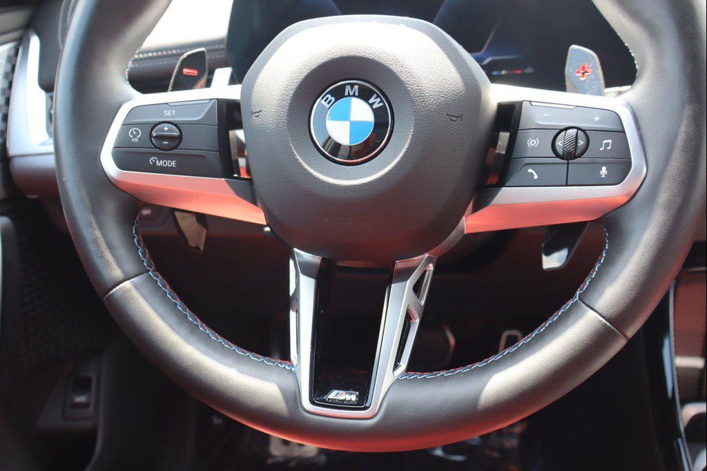 2025 BMW X1 M35I — миниатюра 17