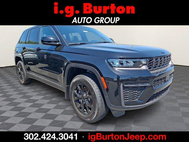 New 2026 Jeep Grand Cherokee Laredo