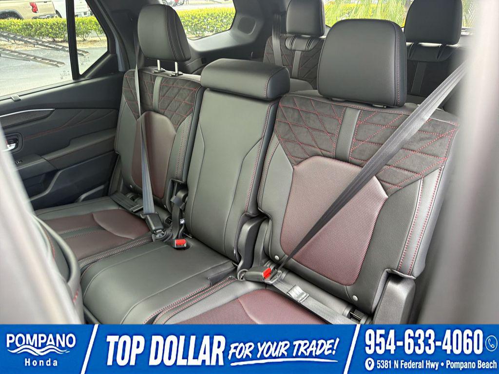 صورة مصغرة 25 لـ 2026 Honda PILOT BLACK EDITION