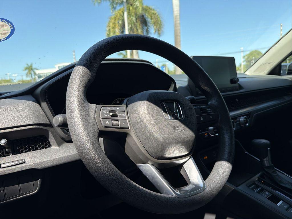 صورة مصغرة 24 لـ 2025 Honda CR-V EX AWD