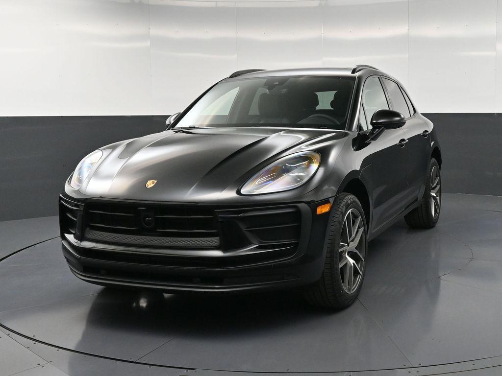 New 2026 Porsche Macan Base