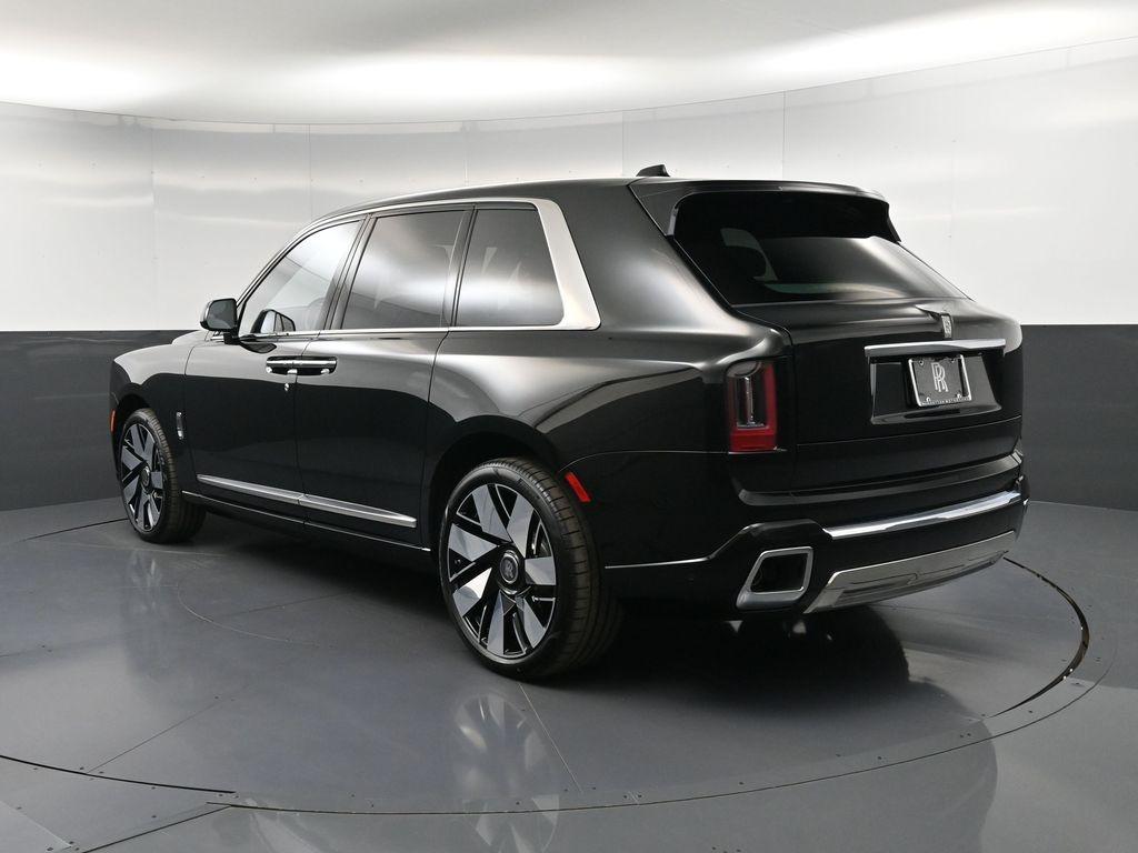 صورة 3 لـ 2027 ROLLS-ROYCE CULLINAN