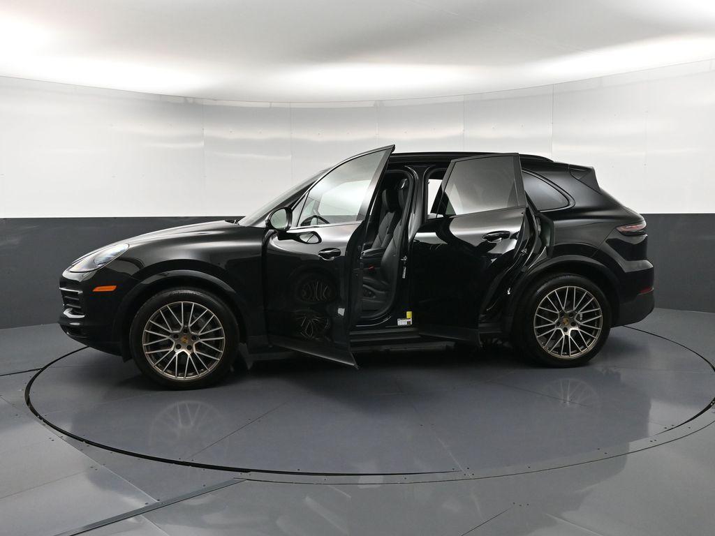 صورة مصغرة 34 لـ 2023 Porsche CAYENNE S PLATINUM EDITION