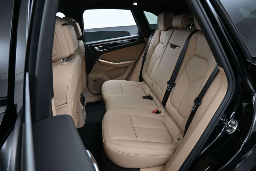 2026 Porsche MACAN BASE — миниатюра 23