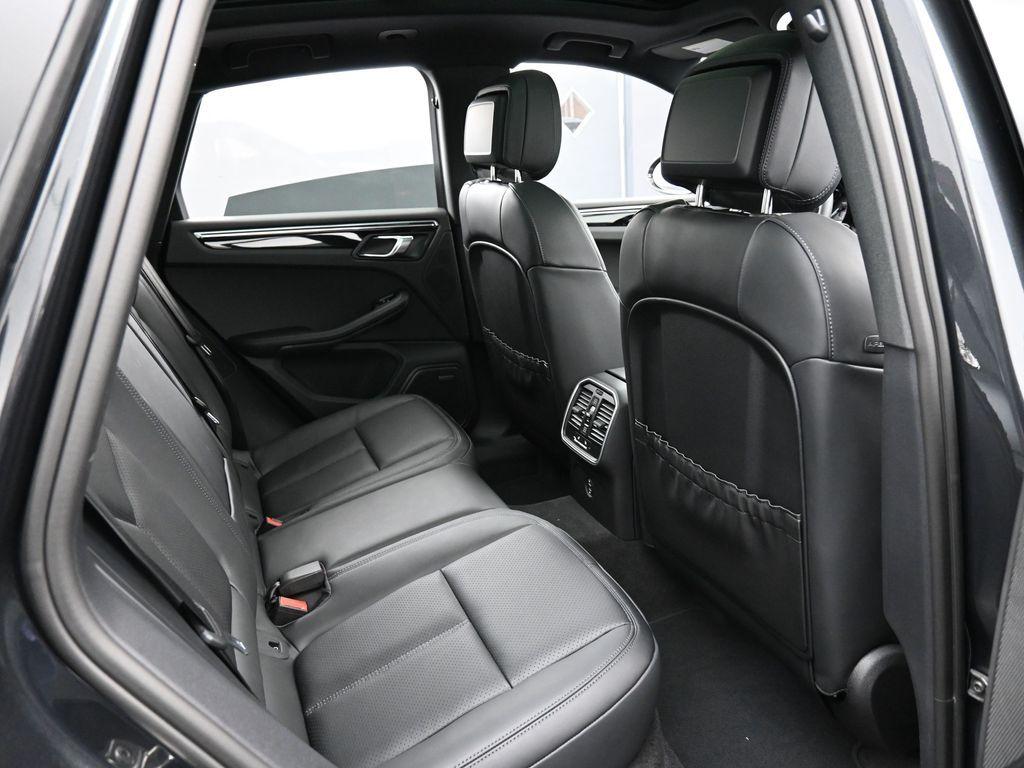 2026 Porsche MACAN — миниатюра 26