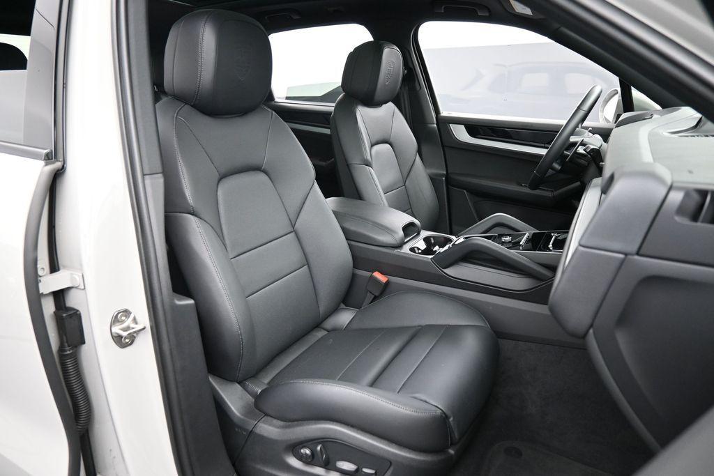 صورة مصغرة 24 لـ 2025 Porsche CAYENNE S
