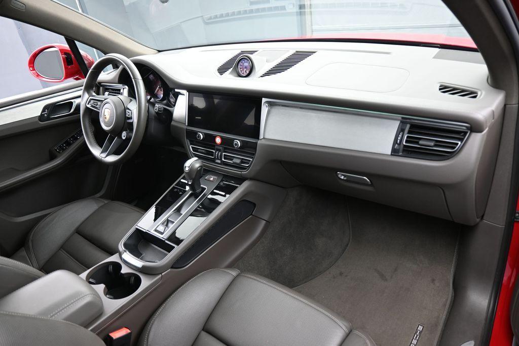 صورة مصغرة 31 لـ 2022 Porsche MACAN S