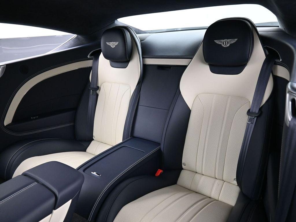 2020 Bentley CONTINENTAL GT V8 — миниатюра 23
