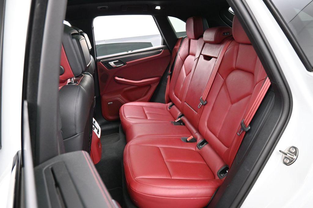 2022 Porsche MACAN GTS — миниатюра 25