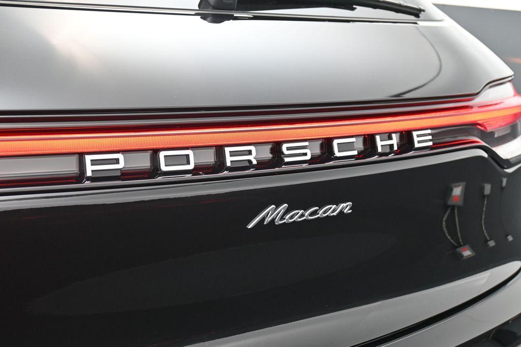 صورة مصغرة 13 لـ 2026 Porsche MACAN BASE