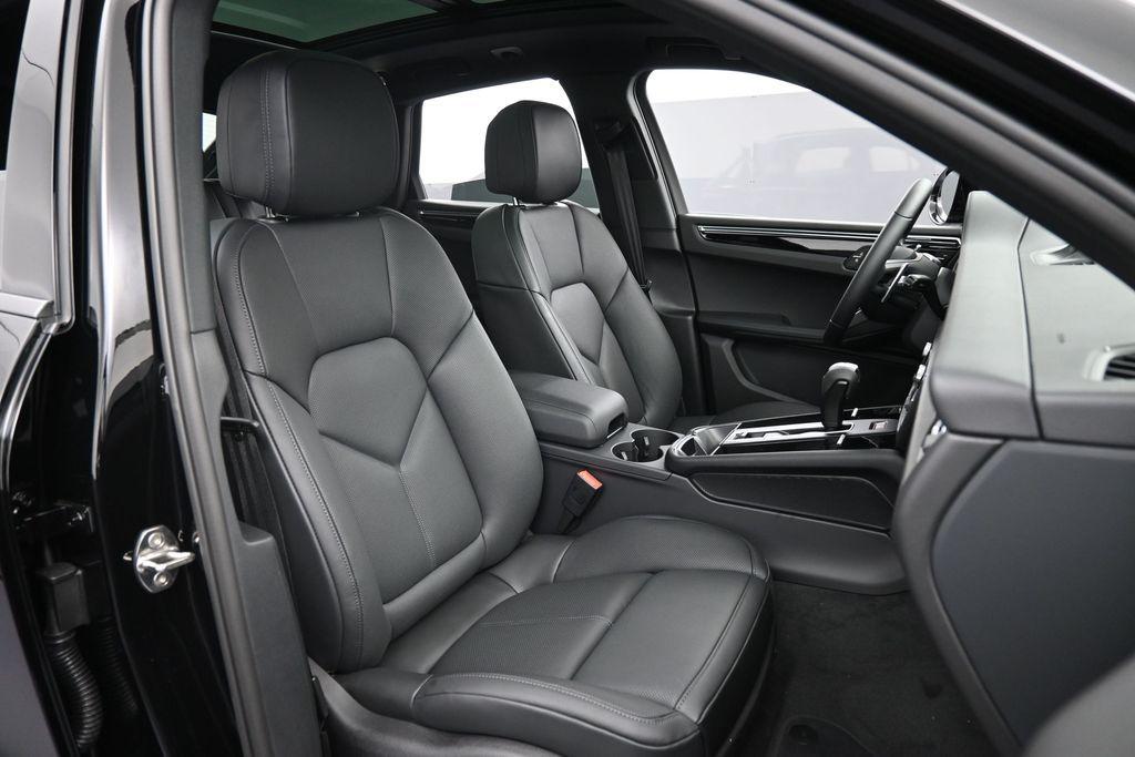 صورة مصغرة 27 لـ 2026 Porsche MACAN BASE