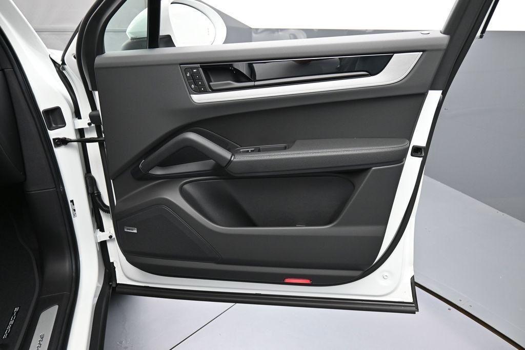 صورة مصغرة 27 لـ 2026 Porsche CAYENNE BASE
