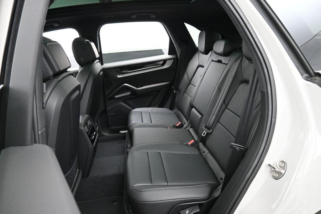صورة مصغرة 22 لـ 2026 Porsche CAYENNE BASE