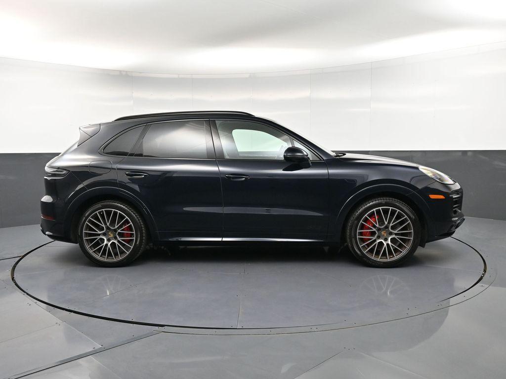 PORSCHE CAYENNE GTS - 8