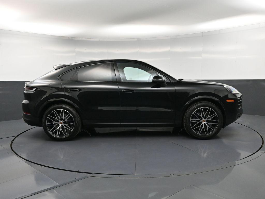 2026 Porsche CAYENNE AWD — миниатюра 8