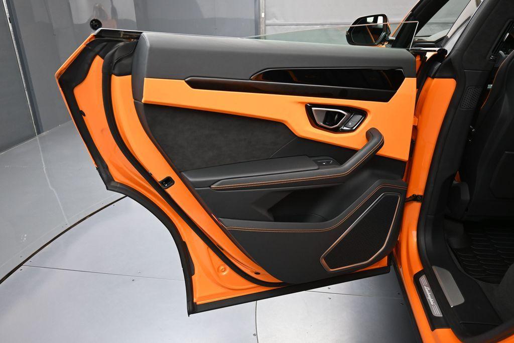 صورة مصغرة 24 لـ 2023 Lamborghini URUS S