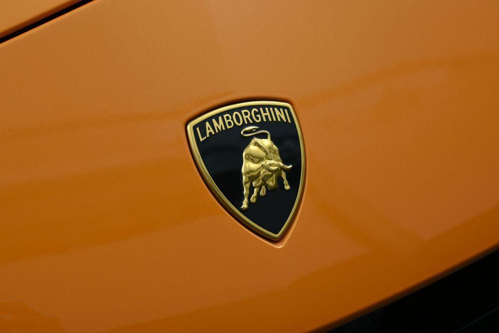 صورة مصغرة 12 لـ 2023 Lamborghini URUS S