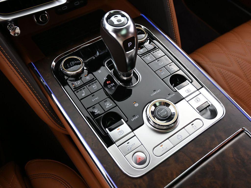 صورة مصغرة 23 لـ 2026 Bentley FLYING SPUR AZURE
