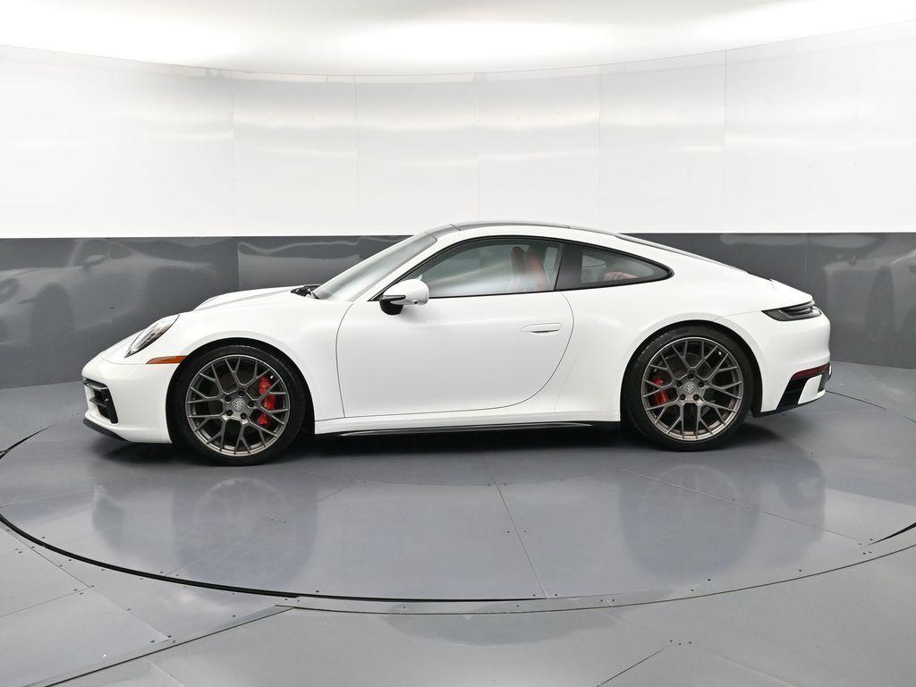 صورة 2 لـ 2024 Porsche 911 CARRERA 4S