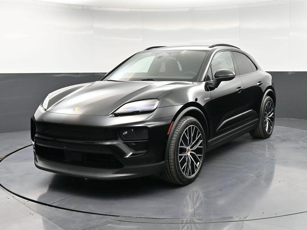 New 2026 Porsche Macan 4