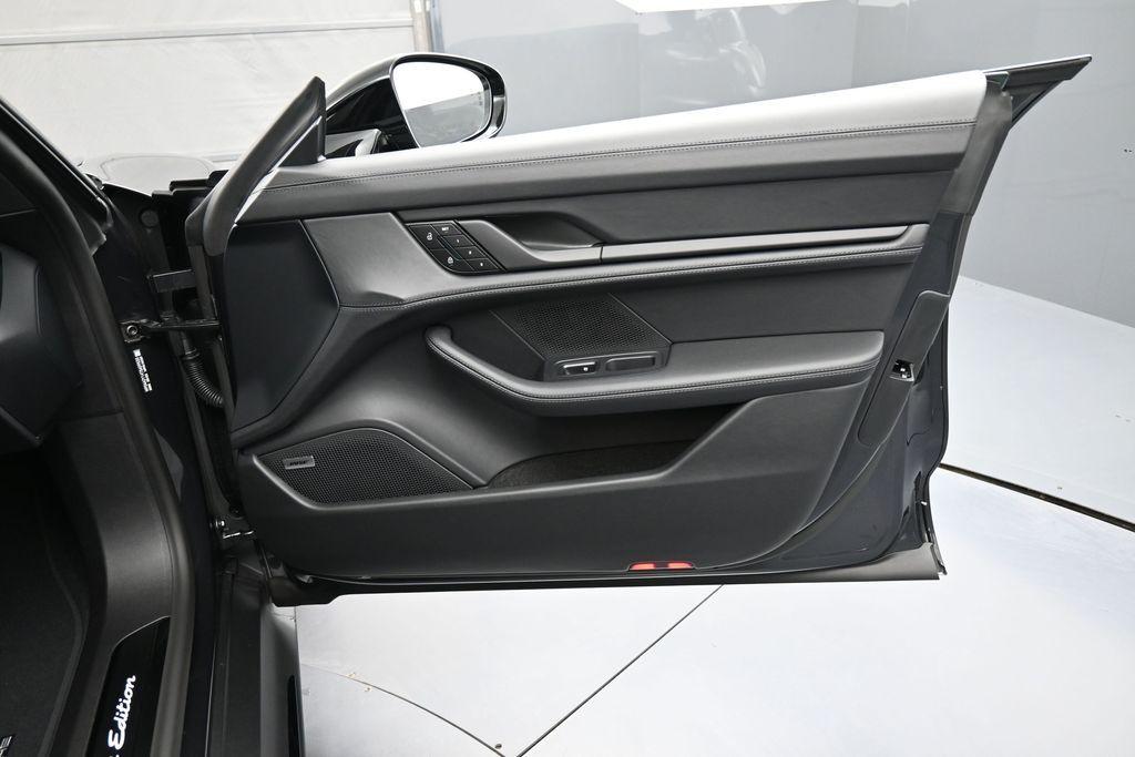 2026 Porsche TAYCAN 4 — миниатюра 28