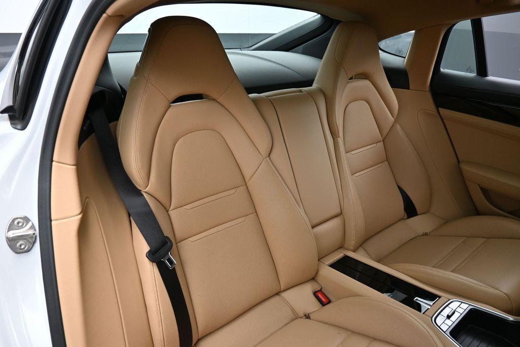2023 Porsche PANAMERA 4 — миниатюра 25