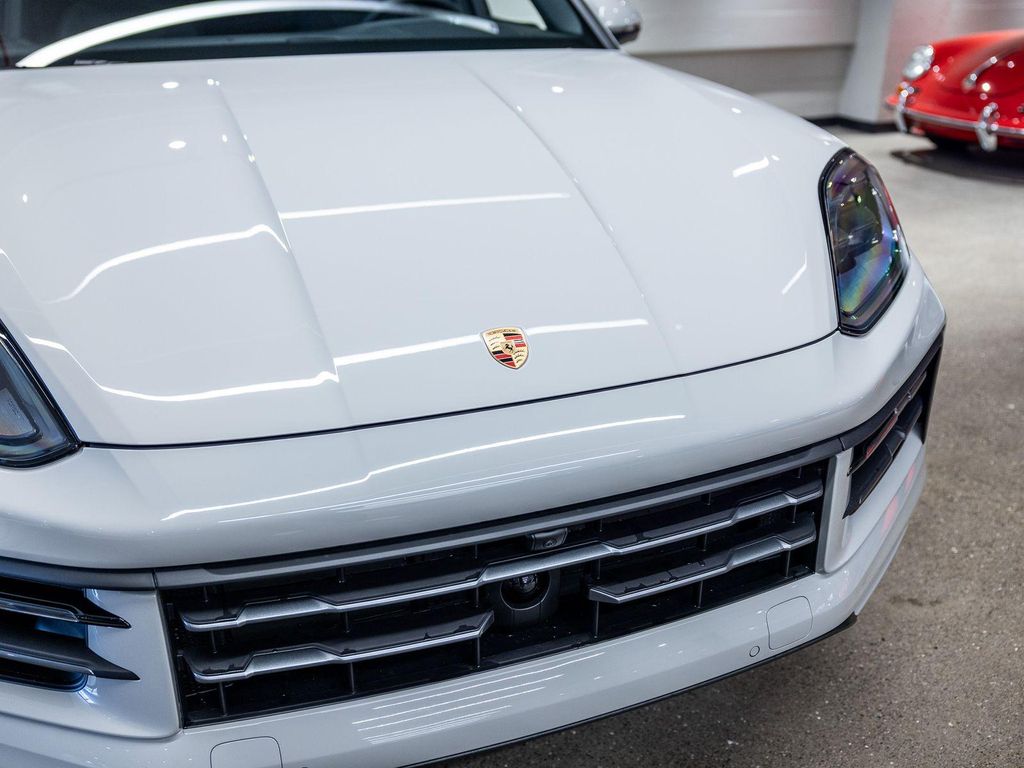 2026 Porsche CAYENNE — миниатюра 13