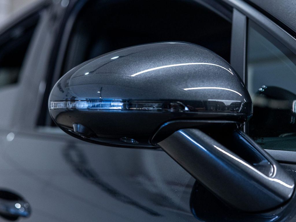2026 Porsche MACAN thumbnail 15