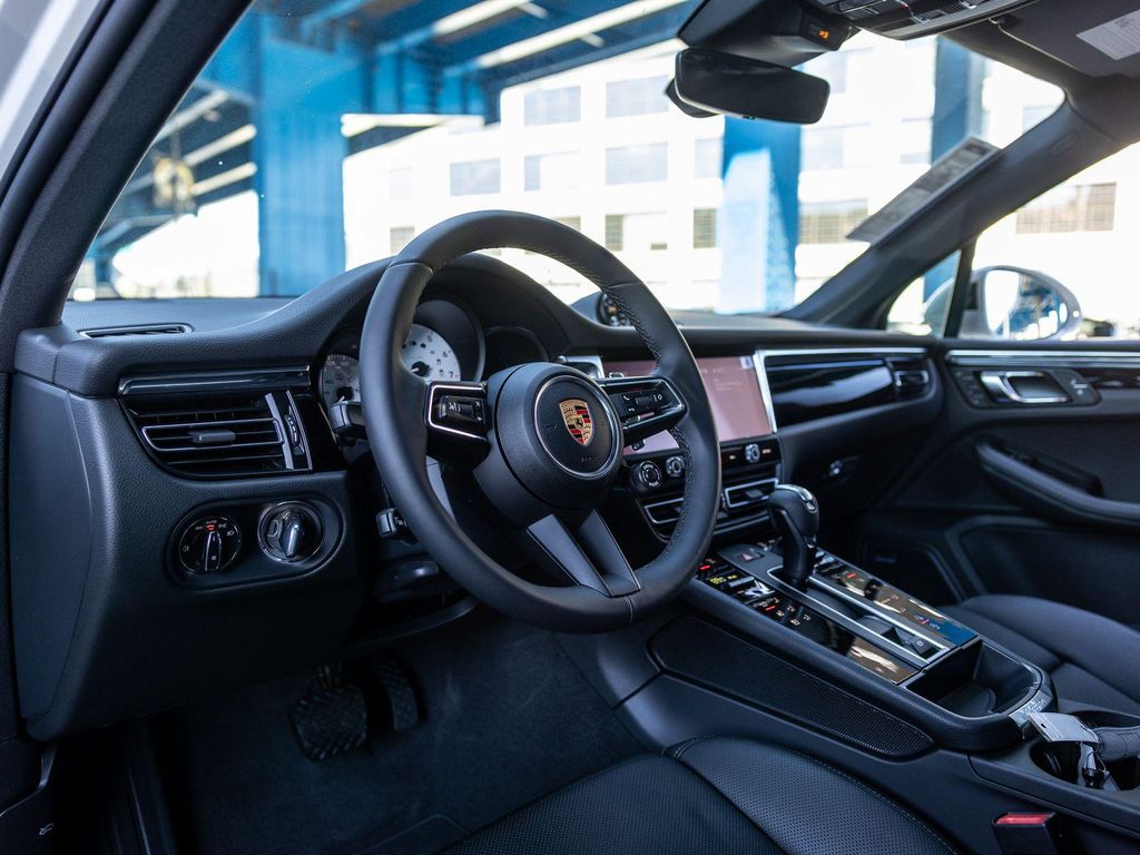 صورة 4 لـ 2026 Porsche MACAN