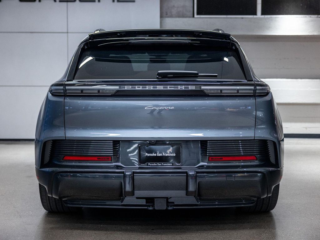 صورة 7 لـ 2026 Porsche CAYENNE