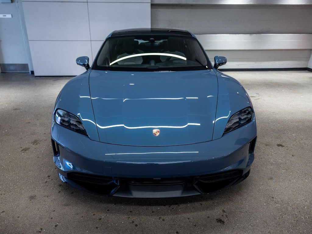 صورة مصغرة 12 لـ 2026 Porsche TAYCAN GTS