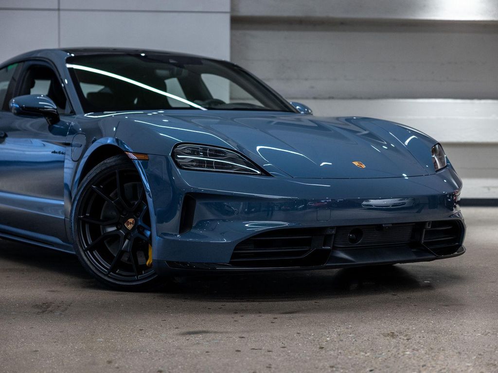 صورة مصغرة 16 لـ 2026 Porsche TAYCAN GTS