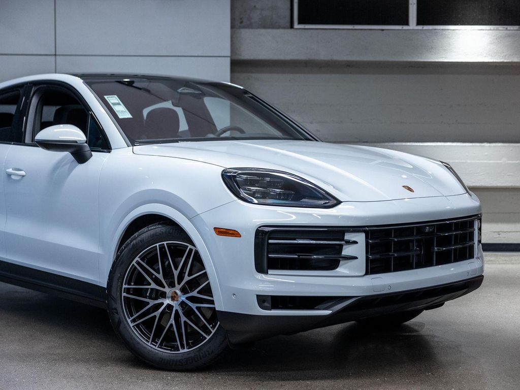 2026 Porsche CAYENNE 缩略图 16