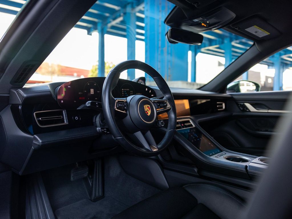 2021 Porsche TAYCAN 4 — фото 4