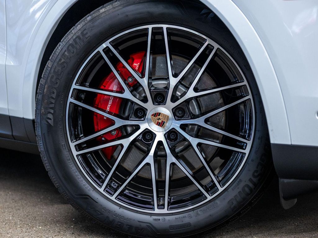 2026 Porsche CAYENNE S — миниатюра 20